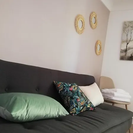 Ravissant Studio Place Aux Herbes 아파트