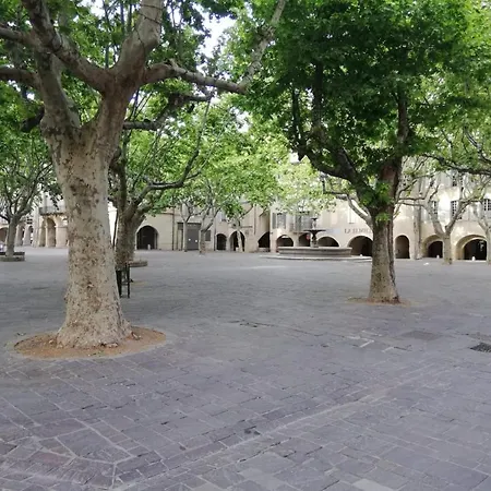 아파트 Ravissant Studio Place Aux Herbes 위제